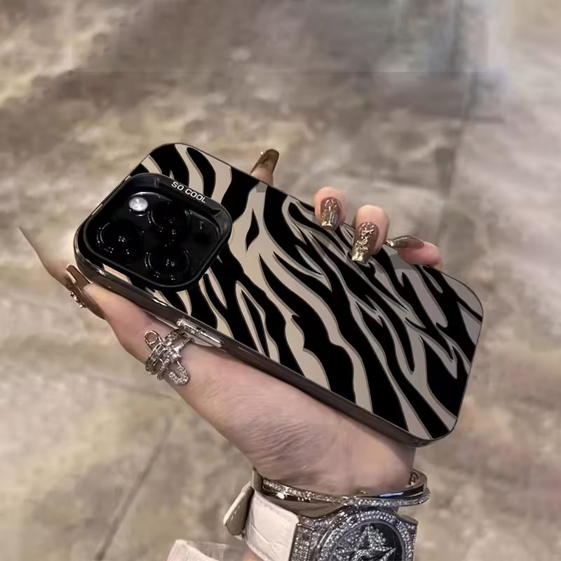 Zebra Desenli Siyah Gelişmiş I - Apple Iphone 15 incelemesi ve fiyatı